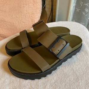 Sorel Roaming Buckle Slide sandals - women 7.5/7/8